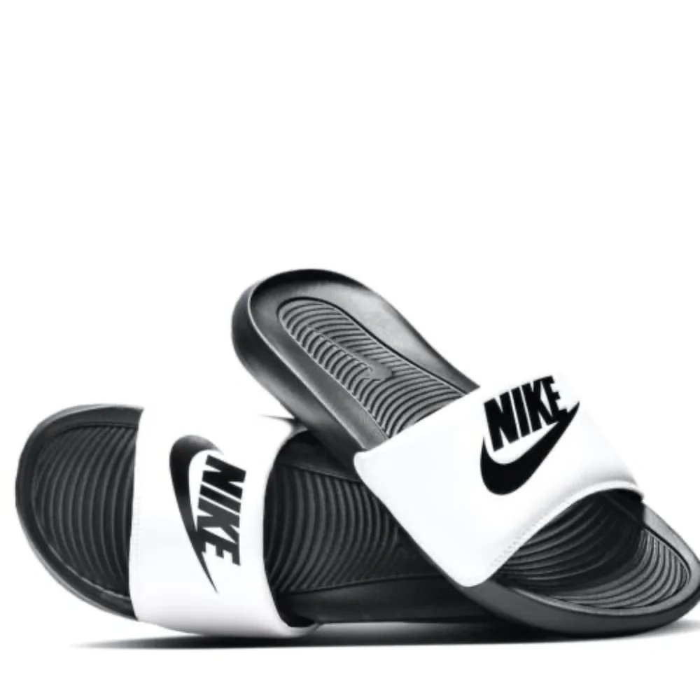Nike Victori One Slide Mens Size 12 Black White Slides Sandals - Picture 2 of 9